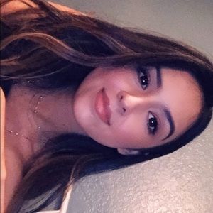 Meet your Posher, Carina